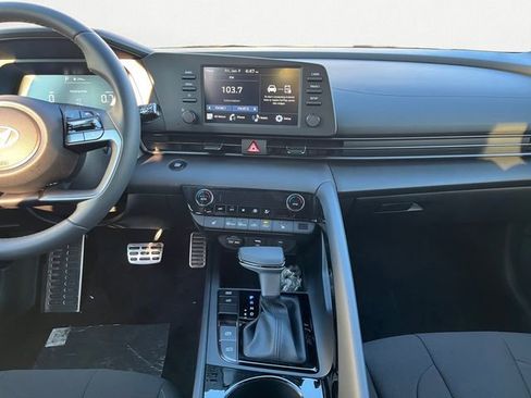 New 2026 Hyundai Elantra SEL Sport image 11