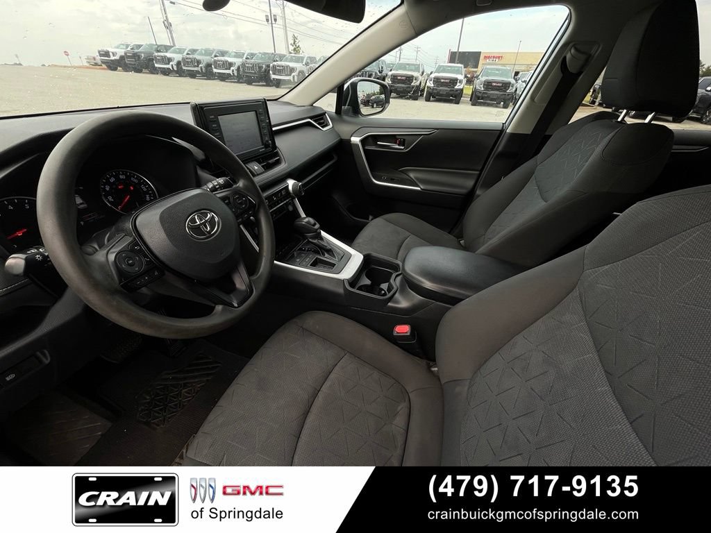 Used 2020 Toyota RAV4 XLE FWD image 10