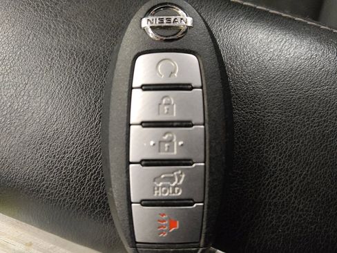 Used 2018 Nissan Murano Platinum w/ Cargo Package FWD image 32