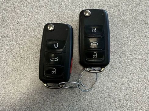 Used 2016 Volkswagen Jetta Sport image 32