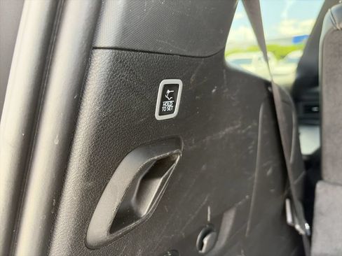 Used 2024 Jeep Wagoneer Series II w/ Flexible Seating Group RWD image 36
