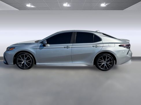 Certified 2023 Toyota Camry SE image 2