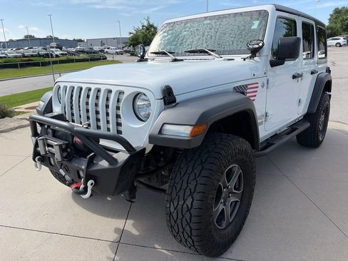 Used 2018 Jeep Wrangler Unlimited Sport S AWD/4WD image 4