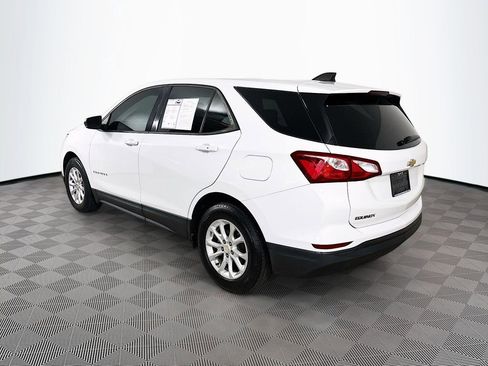 Used 2019 Chevrolet Equinox LS w/ LS Convenience Package FWD image 5