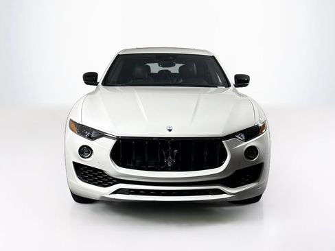 Used 2024 Maserati Levante GT Ultima AWD/4WD image 8