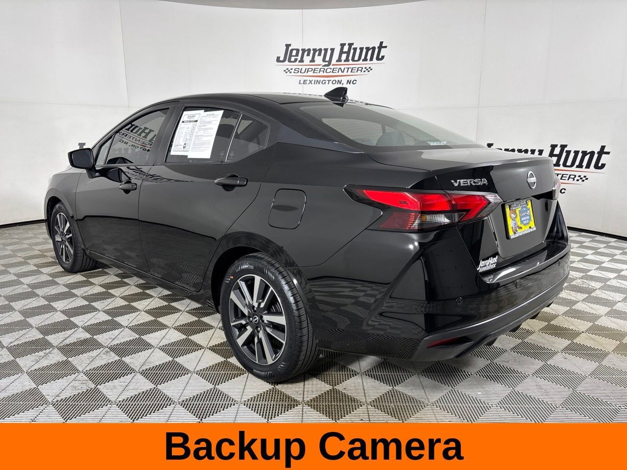 Used 2025 Nissan Versa SV w/ Trunk Package FWD image 9