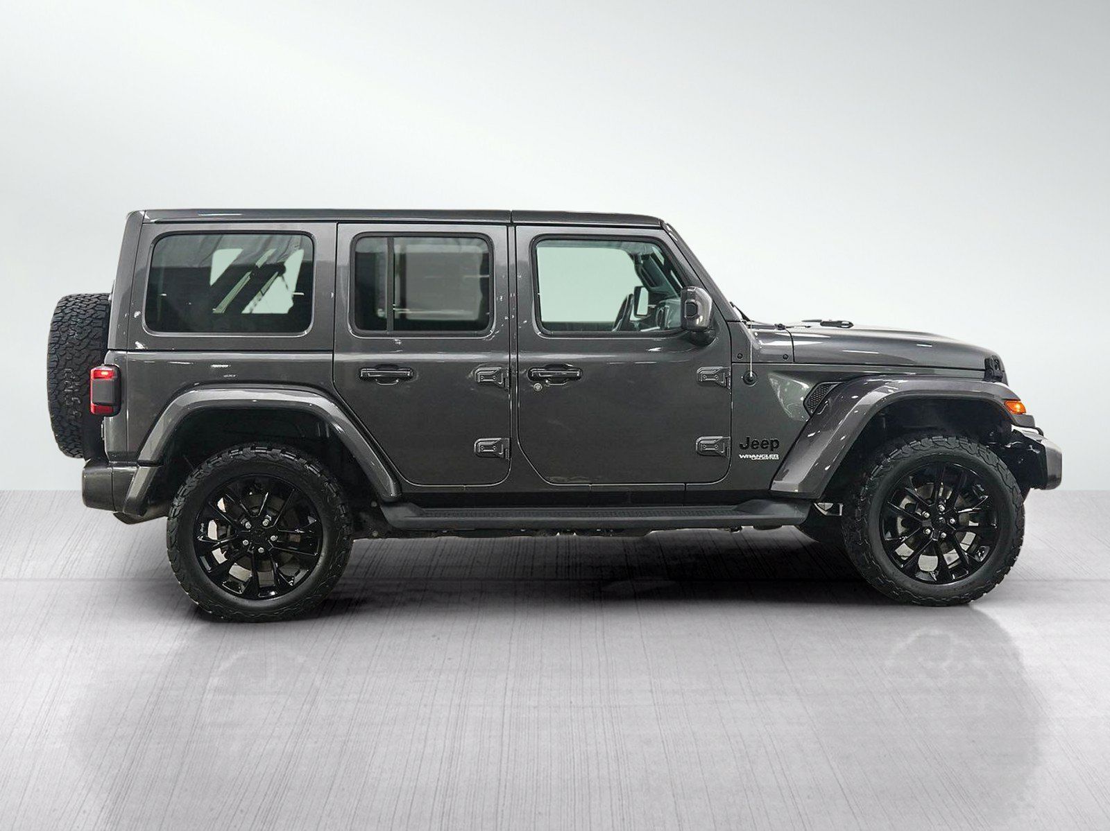 Used 2021 Jeep Wrangler Unlimited Sahara AWD/4WD image 7