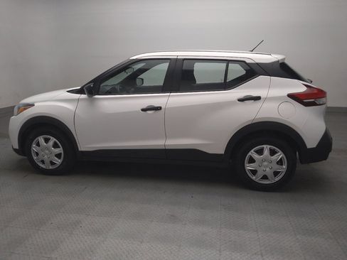 Used 2020 Nissan Kicks S FWD image 3