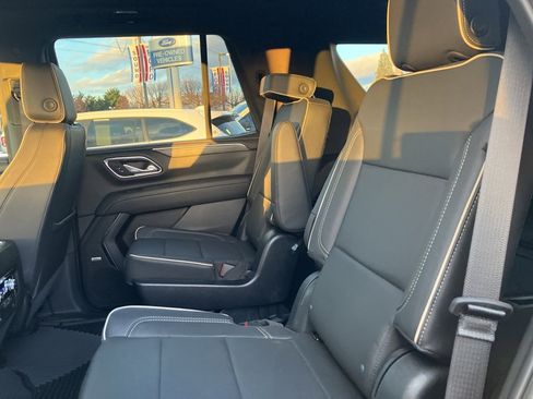 Certified 2023 GMC Yukon SLT w/ SLT Premium Package image 14