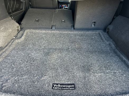 Used 2022 Volkswagen Tiguan SE image 12