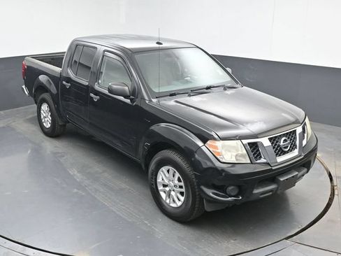 Used 2015 Nissan Frontier SV AWD/4WD image 29
