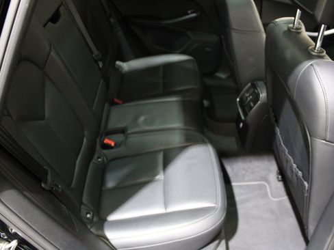 Used 2020 Porsche Macan image 39