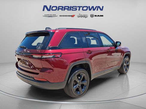 Certified 2023 Jeep Grand Cherokee Altitude AWD/4WD image 6
