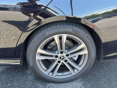 Used 2022 Mercedes-Benz E 350 4MATIC Sedan image 8