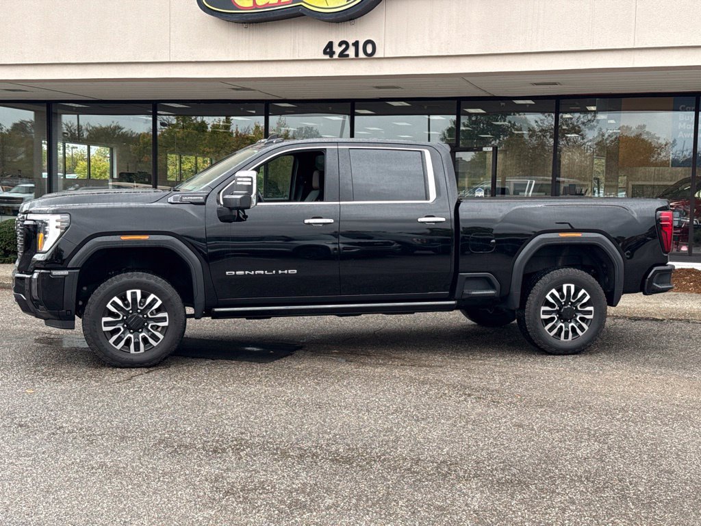 Used 2024 GMC Sierra 2500 Denali Ultimate w/ Max Trailering Package AWD/4WD image 12