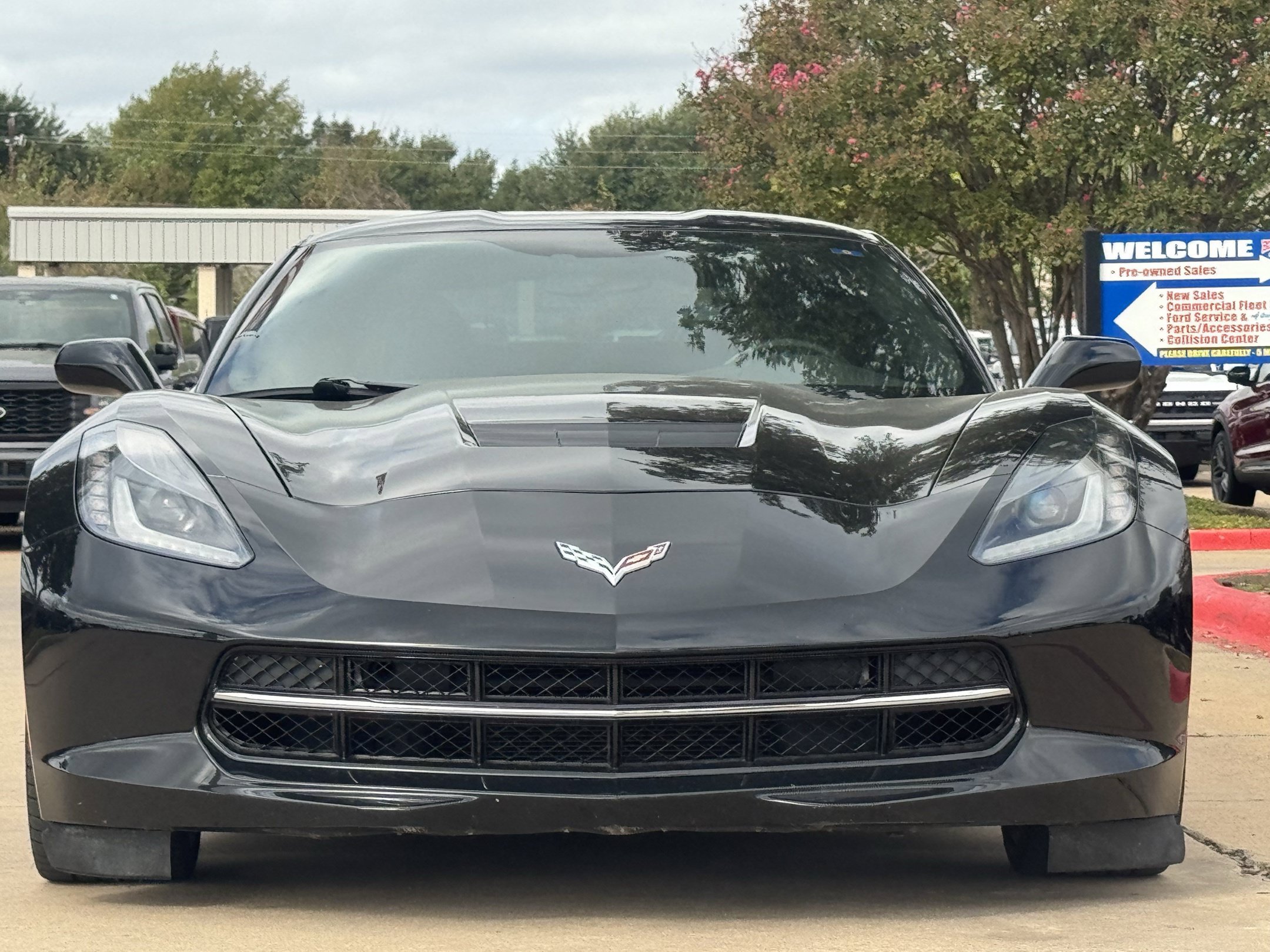 Used 2019 Chevrolet Corvette Stingray Coupe w/ Z51 1LT RWD image 12