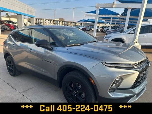 Used 2025 Chevrolet Blazer LT w/ Midnight/Sport Edition FWD image 10
