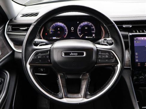 Used 2022 Jeep Grand Cherokee L Limited AWD/4WD image 14