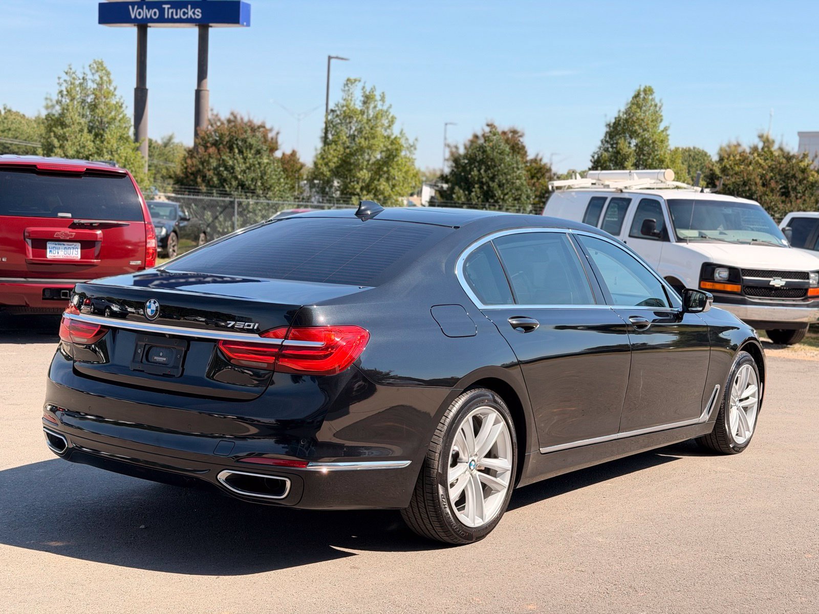 Used 2018 BMW 750i xDrive AWD/4WD image 9