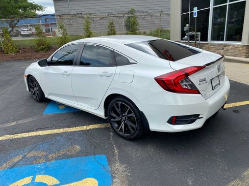 Used 2019 Honda Civic Sport image 3