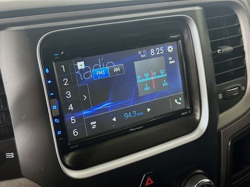 Used 2018 RAM 2500 Tradesman w/ Chrome Appearance Group image 19