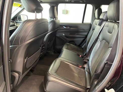 Used 2023 Jeep Grand Cherokee Altitude AWD/4WD image 50