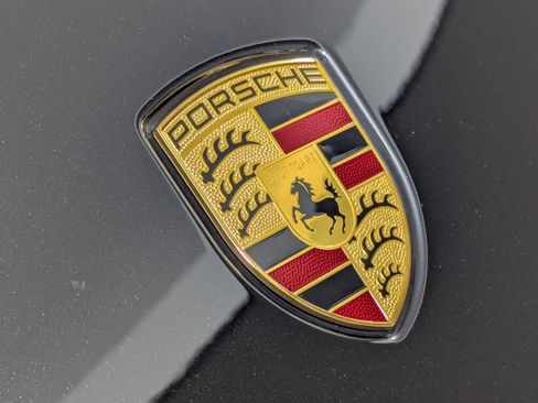 Used 2023 Porsche Cayenne AWD/4WD image 25
