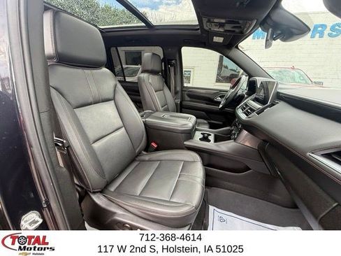 Certified 2024 Chevrolet Suburban RST w/ Luxury Package AWD/4WD image 18