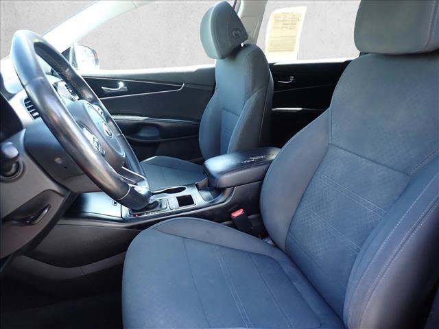 Used 2017 Kia Sorento FWD w/ LX Convenience Package image 11