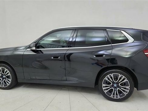 Used 2025 BMW X3 xDrive30i w/ Premium Package image 4