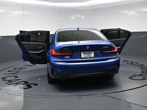 Used 2019 BMW 330i xDrive Sedan w/ M Sport Package AWD/4WD image 28