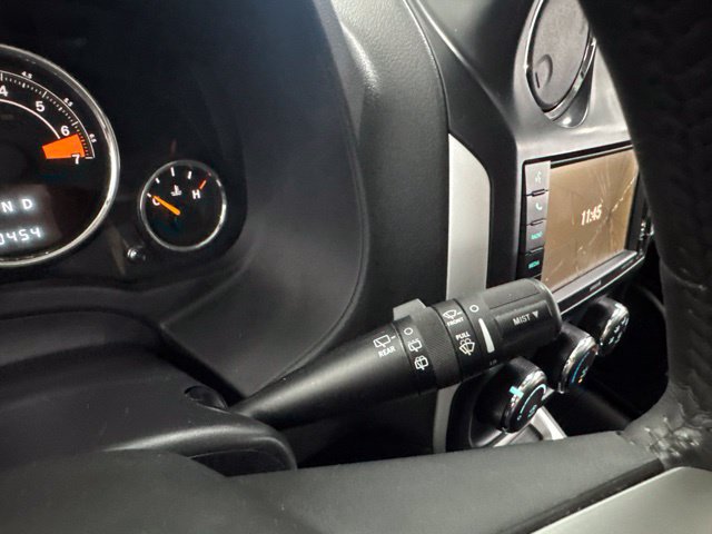 Used 2017 Jeep Compass Latitude AWD/4WD image 33