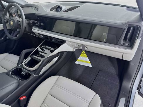 New 2026 Porsche Cayenne Coupe image 31