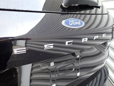 Used 2023 Ford Escape ST-Line Elite AWD/4WD image 5