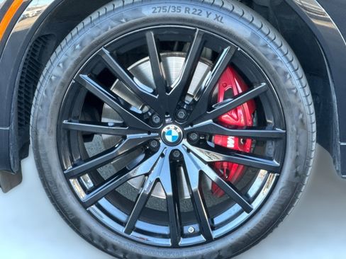 Used 2024 BMW X6 M60i image 11
