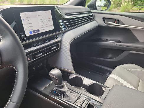 Certified 2025 Toyota Camry SE w/ Convenience Package FWD image 21