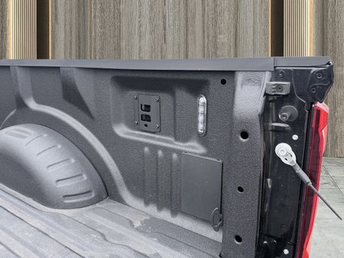 Used 2025 Ford F450 Platinum w/ FX4 Off-Road Package image 20