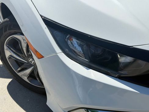 Used 2019 Honda Civic LX image 2