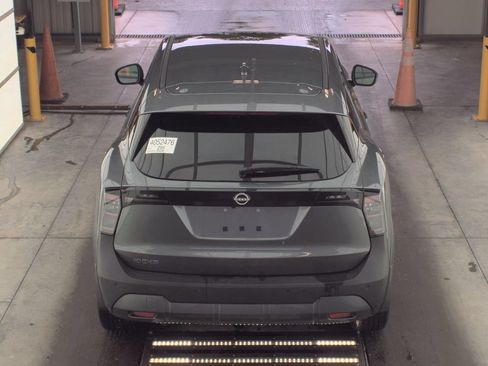 Used 2025 Nissan Kicks SV w/ Charging Package FWD image 7