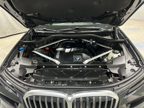 Used 2023 BMW X7 xDrive40i w/ Premium Package image 30