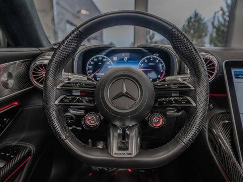 Used 2022 Mercedes-Benz SL 55 AMG 4MATIC image 9