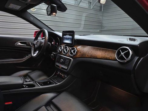 Used 2020 Mercedes-Benz GLA 250 4MATIC image 12