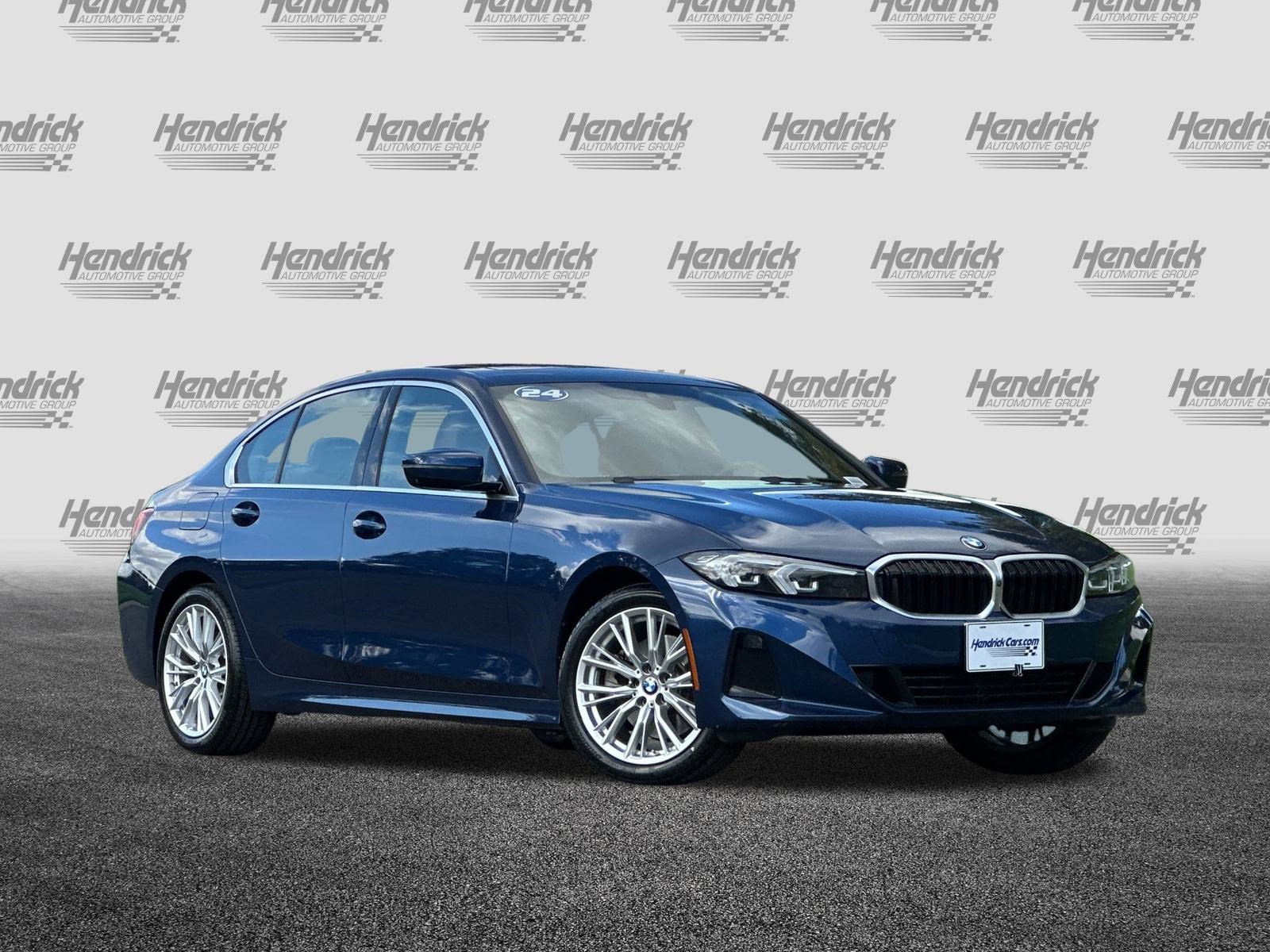 Used 2024 BMW 330i Sedan w/ Premium Package RWD image 2
