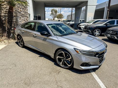 Used 2022 Honda Accord Sport image 2