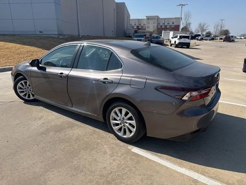 Used 2023 Toyota Camry LE image 5