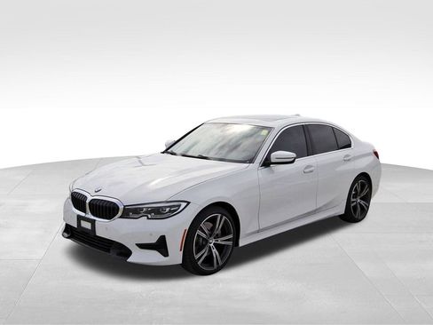 Used 2022 BMW 330i Sedan w/ Driving Assistance Package image 2