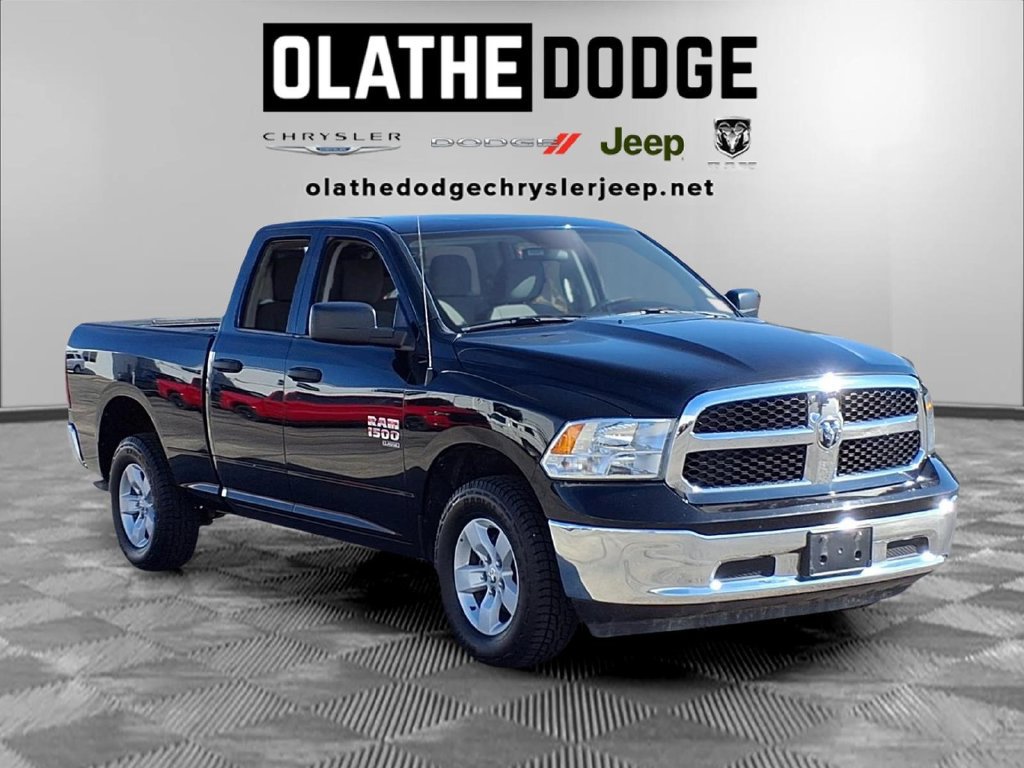 Used 2024 RAM 1500 Classic SLT AWD/4WD image 30