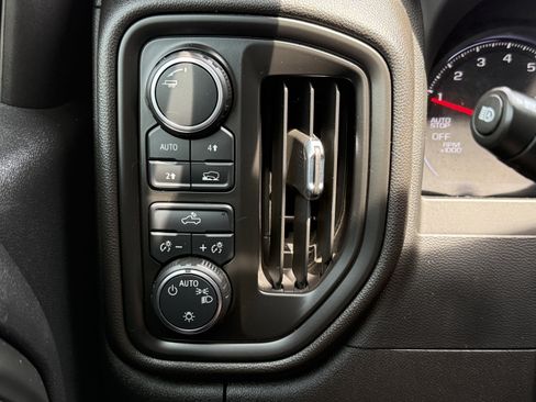 Used 2022 Chevrolet Silverado 1500 Custom AWD/4WD image 23