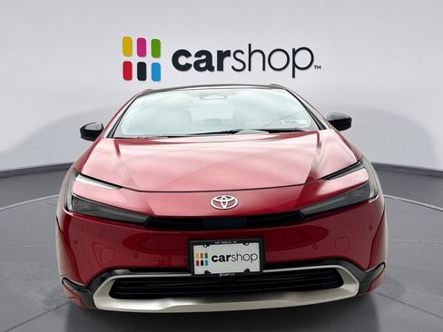 Used 2025 Toyota Prius Plug-In Hybrid image 8