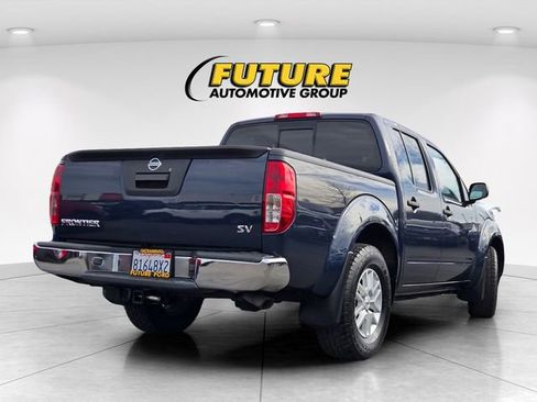 Used 2019 Nissan Frontier SV image 4